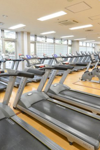 トレーニングルーム&プール無料開放